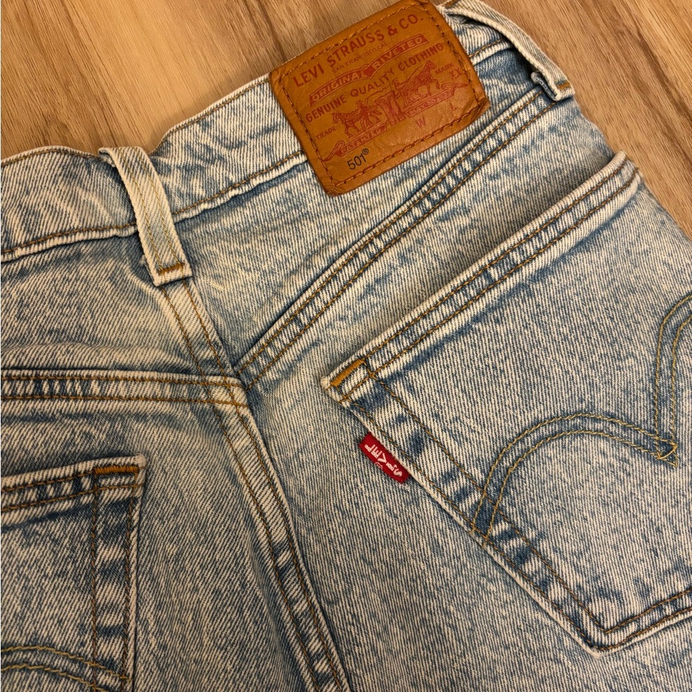 Levi’s 501 original cropped jeans